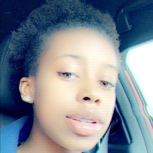 Meet your Posher, Kaitlynn